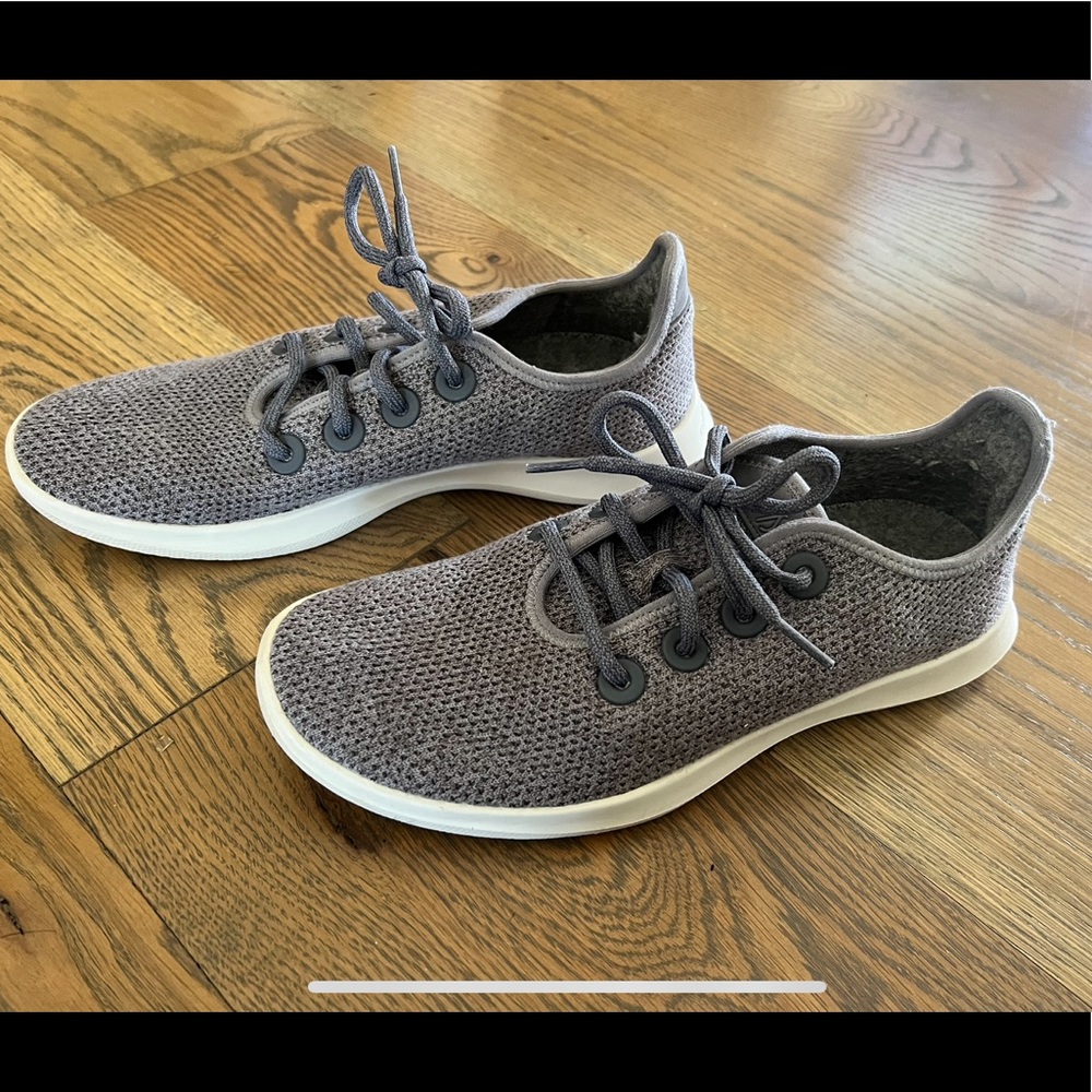 Allbirds Tree Runner size 9 women’s in color gray